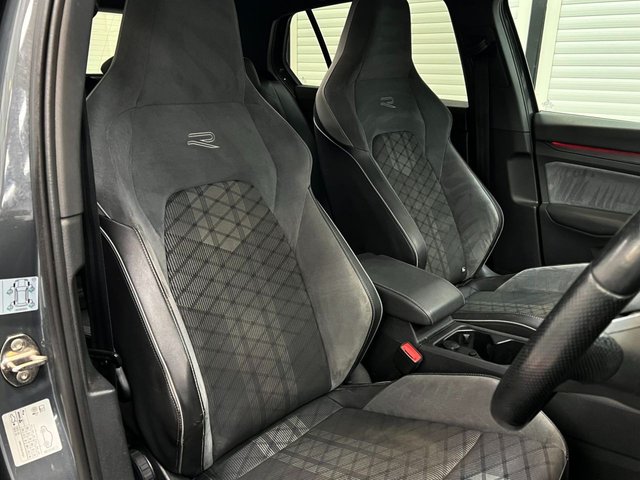 View our VOLKSWAGEN GOLF