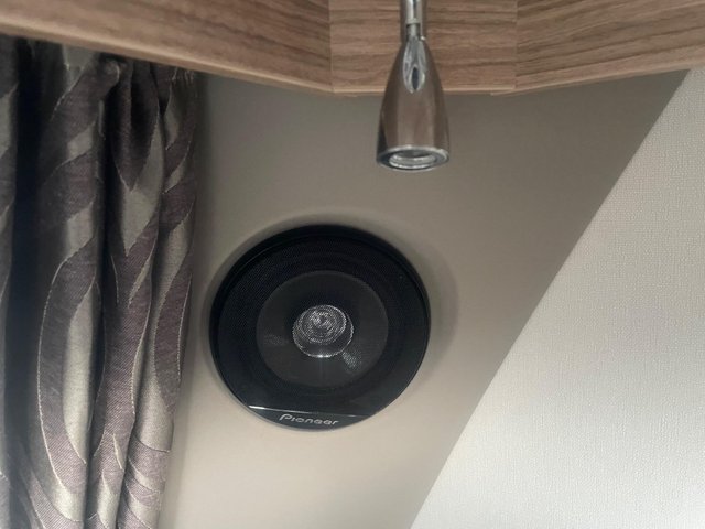 View our COACHMAN VIP 575