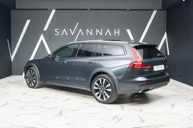 2020 VOLVO V60 CROSS COUNTRY - Photo 10