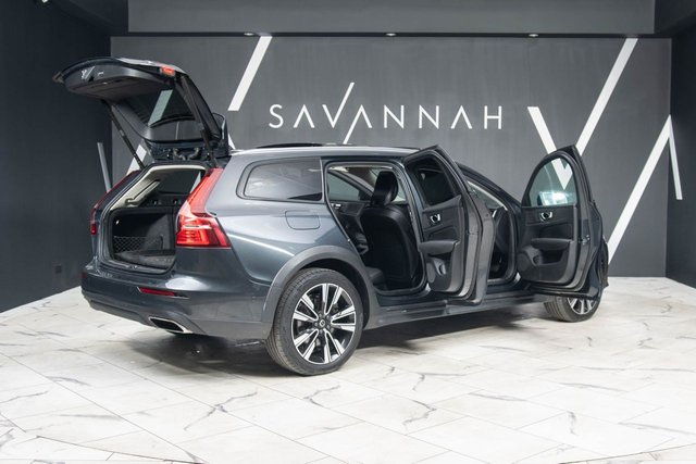 2020 VOLVO V60 CROSS COUNTRY - Photo 12