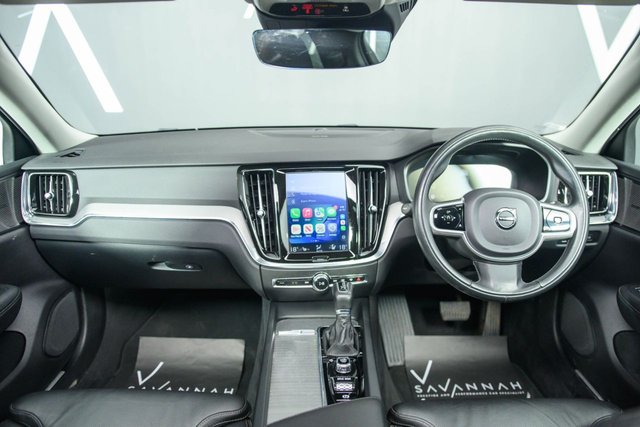 2020 VOLVO V60 CROSS COUNTRY - Photo 2