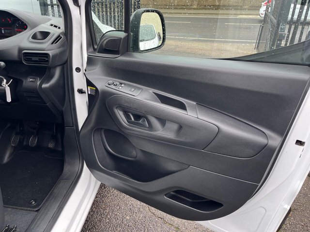 2022 PEUGEOT PARTNER - Photo 12
