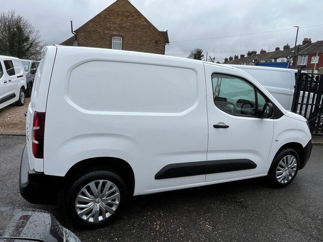 2022 PEUGEOT PARTNER - Photo 10