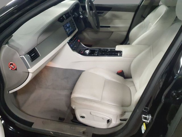 2016 JAGUAR XF - Photo 4