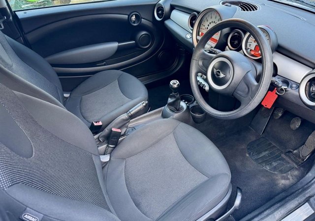 2007 MINI HATCH - Photo 11