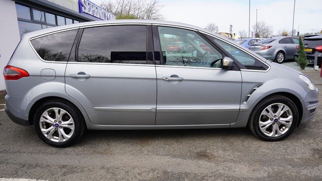 2013 FORD S-MAX 2.0 TDCi Titanium MPV 5dr Diesel Manual Euro 5 (163 ps) - Photo 3