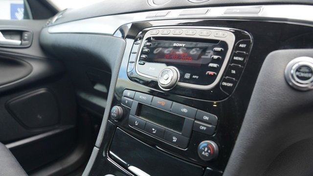2013 FORD S-MAX 2.0 TDCi Titanium MPV 5dr Diesel Manual Euro 5 (163 ps) - Photo 4