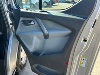 USED 2017 67 FORD TRANSIT CUSTOM 2.0 TDCi 270 Limited Panel Van 5dr Diesel Manual L1 H1 (157 g/km, 128 bhp) NO VAT+NEW WET BELT+ULEZ