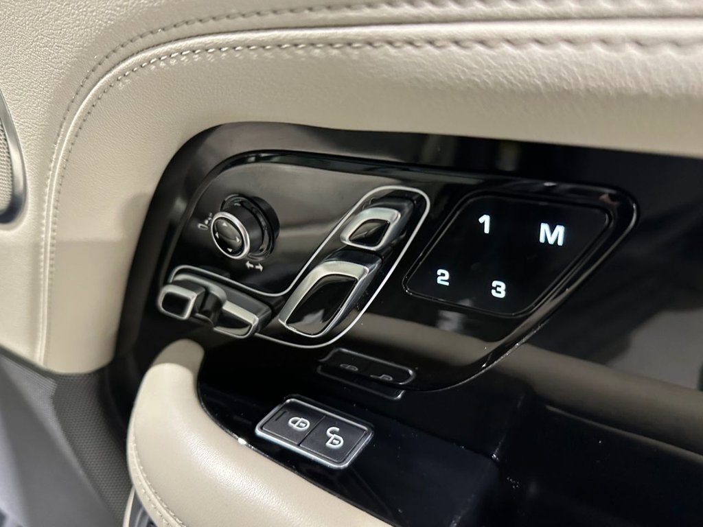 USED 2019 69 LAND ROVER RANGE ROVER 3.0 SD V6 Vogue SUV 5dr Diesel Auto 4WD Euro 6 (s/s) (275 ps) 