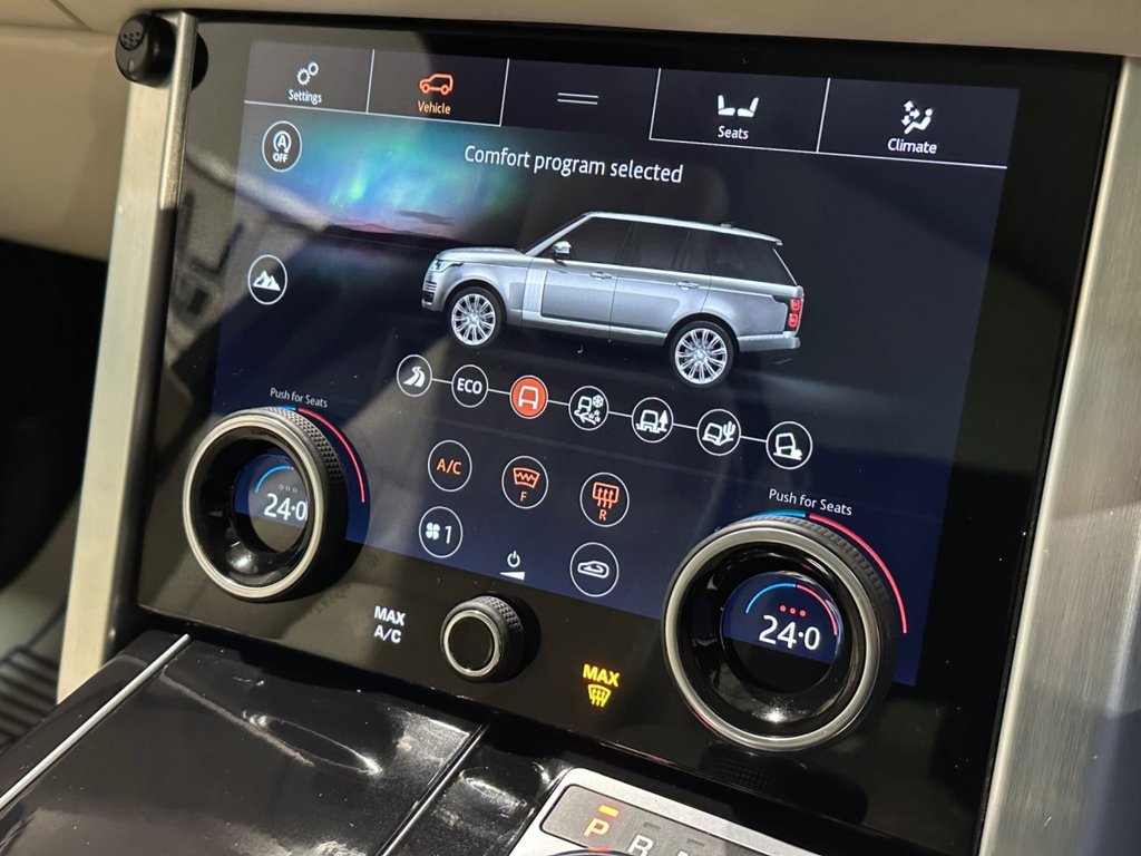 USED 2019 69 LAND ROVER RANGE ROVER 3.0 SD V6 Vogue SUV 5dr Diesel Auto 4WD Euro 6 (s/s) (275 ps) 