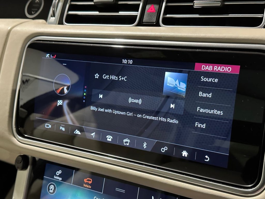 USED 2019 69 LAND ROVER RANGE ROVER 3.0 SD V6 Vogue SUV 5dr Diesel Auto 4WD Euro 6 (s/s) (275 ps) 