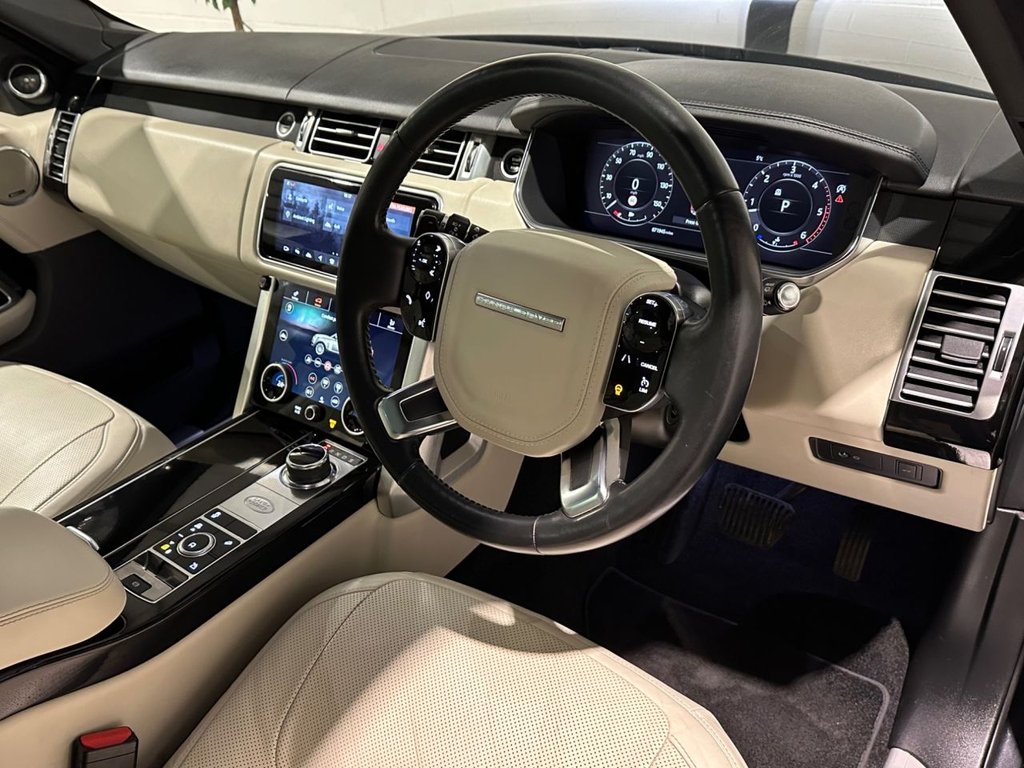 USED 2019 69 LAND ROVER RANGE ROVER 3.0 SD V6 Vogue SUV 5dr Diesel Auto 4WD Euro 6 (s/s) (275 ps) 