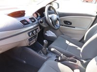 USED 2012 61 RENAULT MEGANE 1.6 16V Pzaz Hatchback 5dr Petrol Manual Euro 5 (100 ps) * LOWER MILEAGE GOLDEN OLDIE *