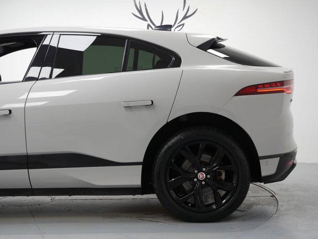 2021 JAGUAR I-PACE - Photo 12
