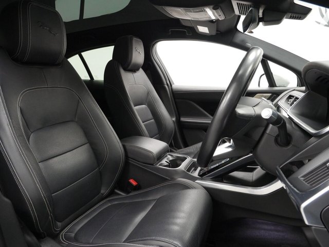 2021 JAGUAR I-PACE - Photo 4