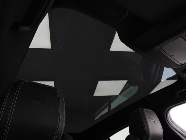 2021 JAGUAR I-PACE - Photo 5