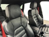 USED 2017 17 PORSCHE MACAN 3.0 TD V6 S SUV 5dr Diesel PDK 4WD Euro 6 (s/s) (258 ps) Hosting a very generous  Specification &pound;11234 Option Cost