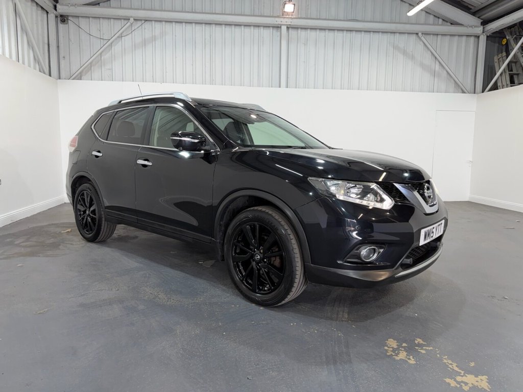 Black 2015 Nissan X-Trail SUV/Crossover Front-wheel drive Manual