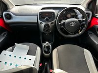 USED 2015 15 TOYOTA AYGO 1.0 VVT-i x-play Hatchback 5dr Petrol Manual Euro 5 Euro 5 (68 ps) 