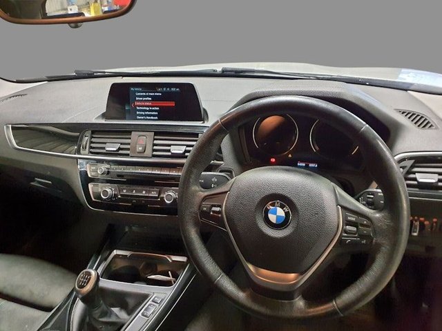 2017 BMW 1 SERIES - Photo 3