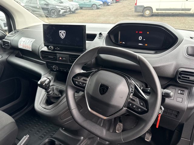2024 PEUGEOT PARTNER - Photo 10