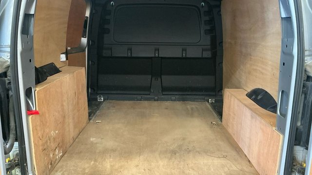 2021 VOLKSWAGEN CADDY - Photo 8