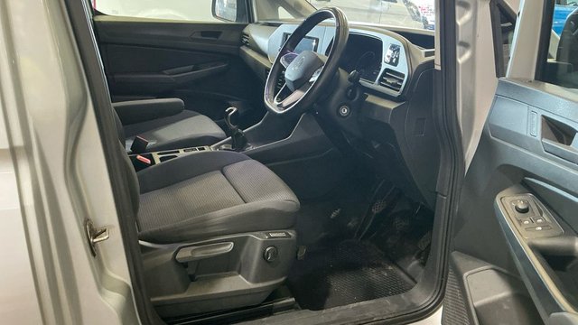 2021 VOLKSWAGEN CADDY - Photo 4