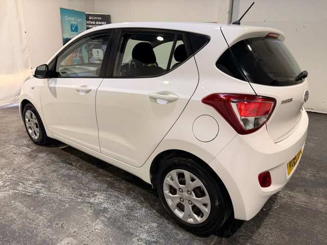 2015 HYUNDAI I10 - Photo 4