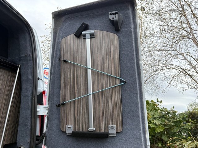 View our FORD TRANSIT CUSTOM
