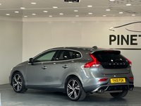 USED 2019 19 VOLVO V40 1.5 T3 R-Design Edition Hatchback 5dr Petrol Auto Euro 6 (s/s) (152 ps) 
