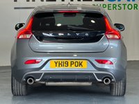 USED 2019 19 VOLVO V40 1.5 T3 R-Design Edition Hatchback 5dr Petrol Auto Euro 6 (s/s) (152 ps) 