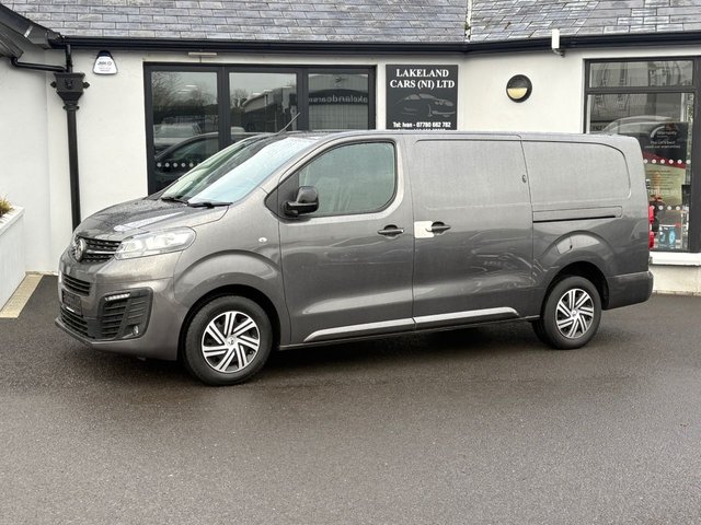 2022 VAUXHALL VIVARO