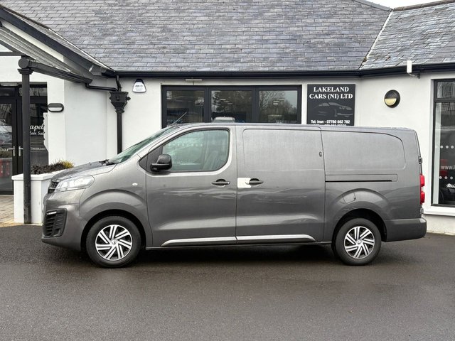 2022 VAUXHALL VIVARO - Photo 2