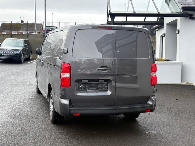 2022 VAUXHALL VIVARO - Photo 6