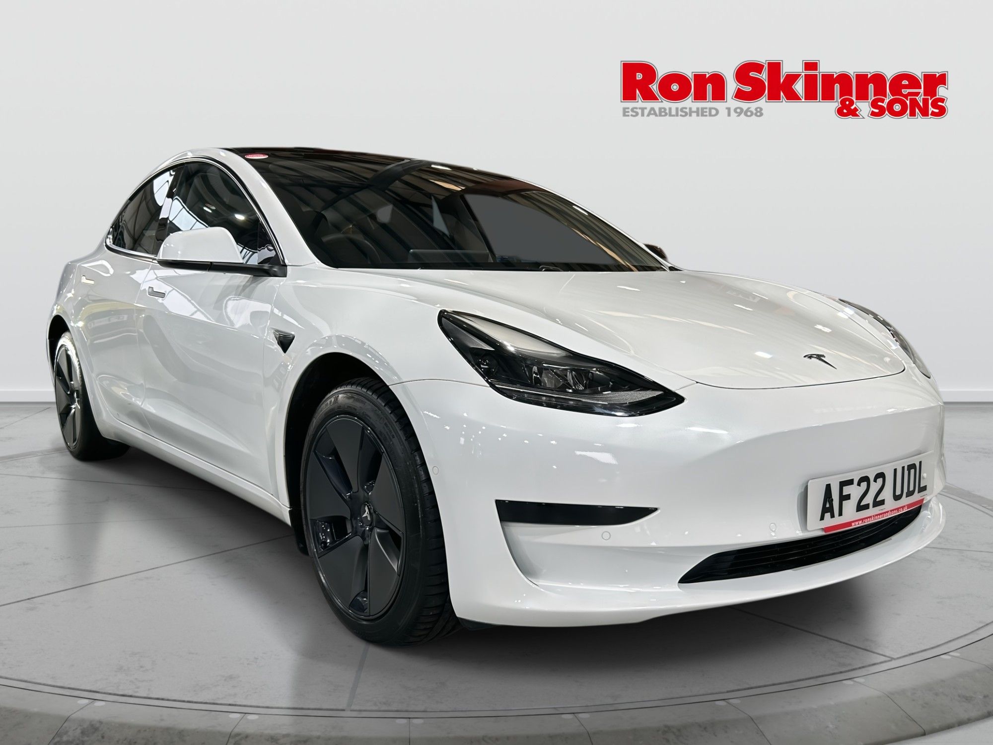 USED 2022 22 TESLA Model 3 Standard Range Plus Saloon 4dr Electric Auto RWD (241 bhp) 
