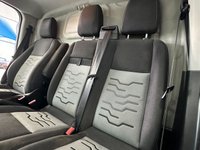 USED 2017 67 FORD TRANSIT CUSTOM 2.0 TDCi 270 Limited Panel Van 5dr Diesel Manual L1 H1 (157 g/km, 128 bhp) 