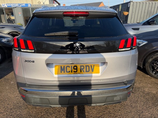 2019 PEUGEOT 3008 - Photo 6