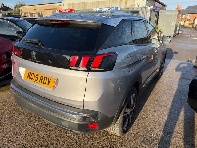 2019 PEUGEOT 3008 - Photo 7