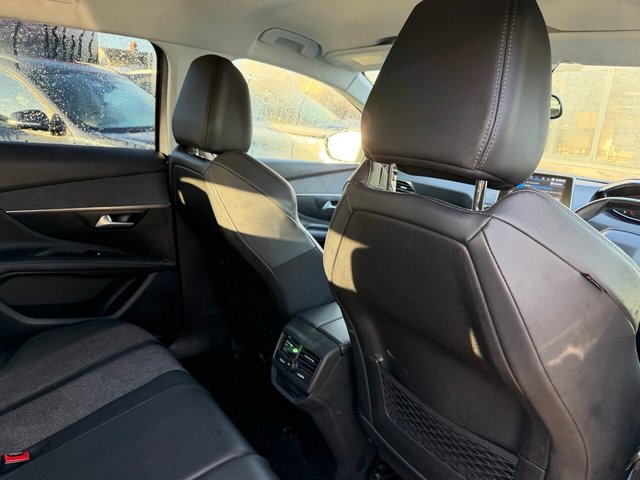 2019 PEUGEOT 3008 - Photo 9
