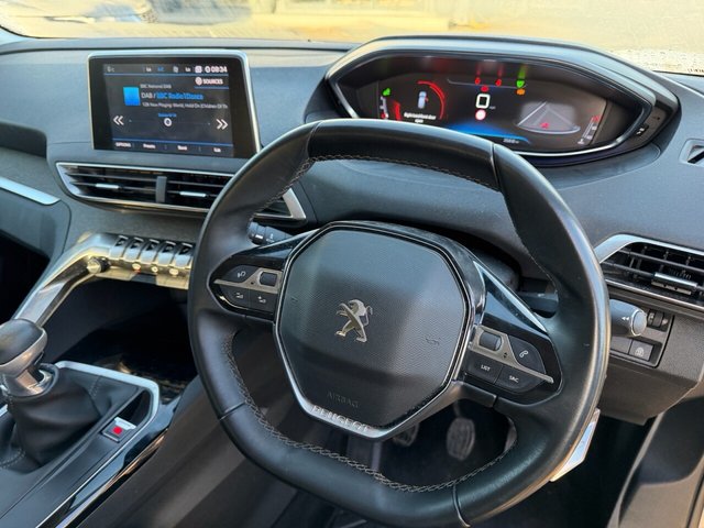 2019 PEUGEOT 3008 - Photo 12