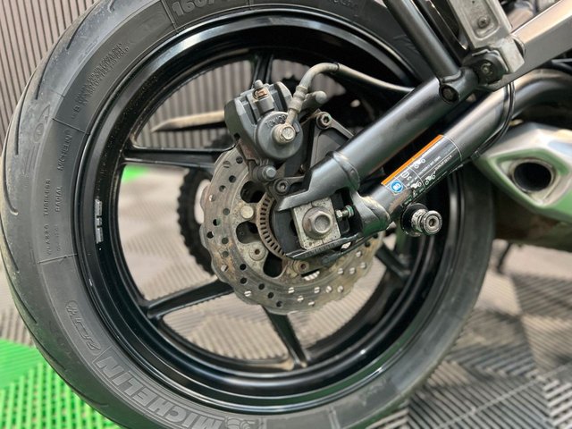View our KAWASAKI ER-6F