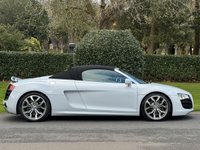 USED 2012 12 AUDI R8 5.2 FSI V10 Spyder 2dr Petrol R Tronic quattro Euro 5 (525 ps) 