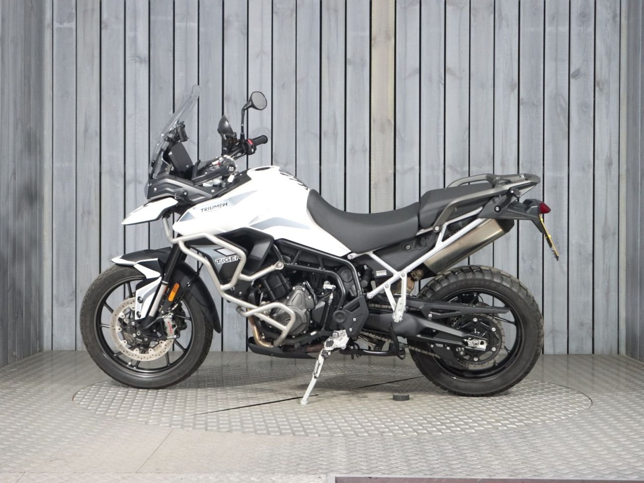 TRIUMPH TIGER 900
