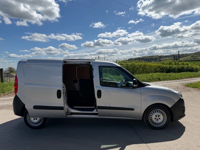 View our VAUXHALL COMBO