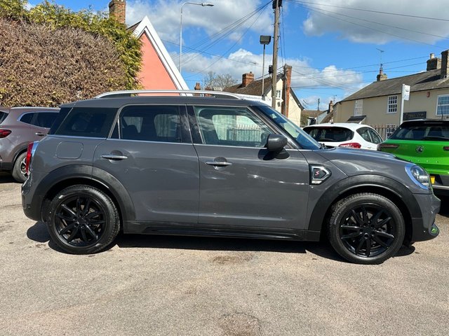View our MINI COUNTRYMAN