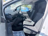 USED 2022 72 PEUGEOT PARTNER White 1.5 BlueHDi Euro 6 panel van, 47,000 miles, ULEZ compliant, 5-Speed manual, A/C, Bluetooth, Cruise, Sat nav, Rear sensors. Plus VAT @ 20%! This 2022 Peugeot Partner van boasts a full service history at 1K, 23K, AND 42K, with its last service completed on 15th July 2026 at 42,022 miles, and will come with a 12 month MOT for your peace of mind. This BlueHDi 1000 Professional Premium Standard Panel Van SWB is powered by an efficient 1.5 litre diesel engine, meeting Euro 6 emissions standards. Inside, you'll find the innovative PEUGEOT i-Cockpit featuring a head up display and compact steering wheel, alongside an 8in capacitive colour