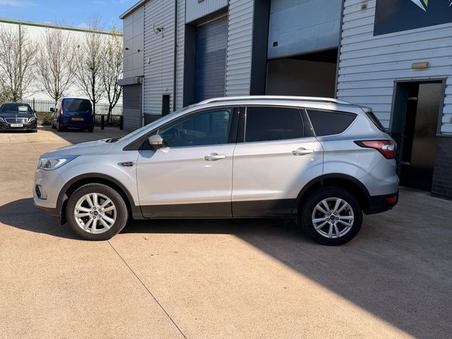 2018 FORD KUGA - Photo 4