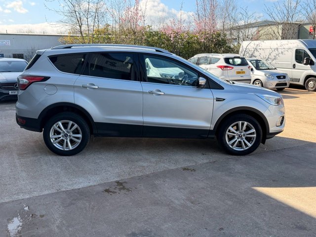 2018 FORD KUGA - Photo 8