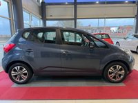 USED 2015 65 KIA VENGA 1.6 2 MPV 5dr Petrol Auto Euro 6 (123 bhp) AUTOMATIC, 16 INCH ALLOYS, AIR CONDITIONING, PARKING SENSORS, USB/AUX CONNECTION, MULTI FUNCTIONING STEERING WHEEL, ELECTRIC FOLDABLE MIRRORS AND DAYTIME RUNNING LIGHTS.