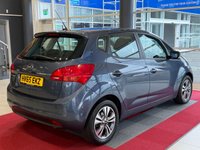 USED 2015 65 KIA VENGA 1.6 2 MPV 5dr Petrol Auto Euro 6 (123 bhp) AUTOMATIC, 16 INCH ALLOYS, AIR CONDITIONING, PARKING SENSORS, USB/AUX CONNECTION, MULTI FUNCTIONING STEERING WHEEL, ELECTRIC FOLDABLE MIRRORS AND DAYTIME RUNNING LIGHTS.